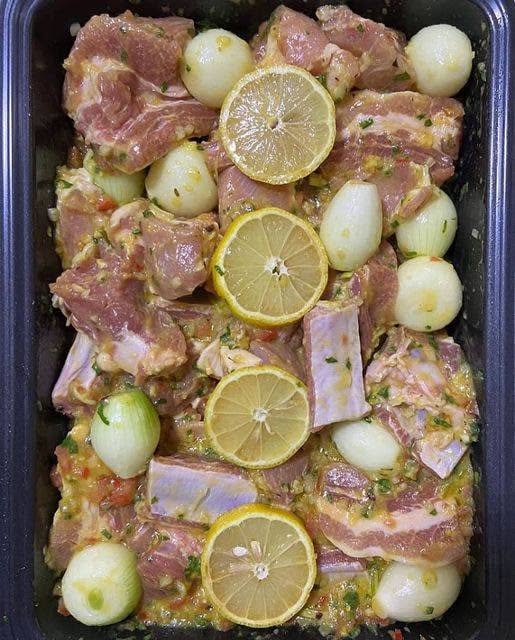 Costelinha de Porco no Forno com Limão e Cebola